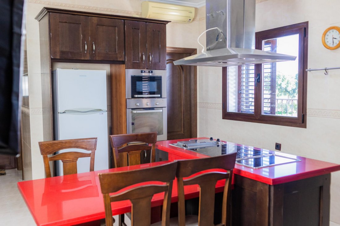 Chalets en perfecto estado para vivir, muy amplio, mejor ver.