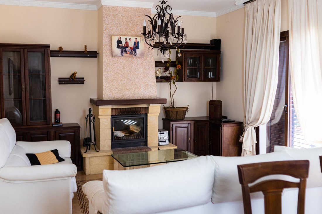 Chalets en perfecto estado para vivir, muy amplio, mejor ver.